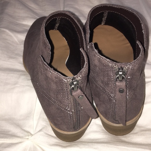 size 11 booties - Picture 3 of 4